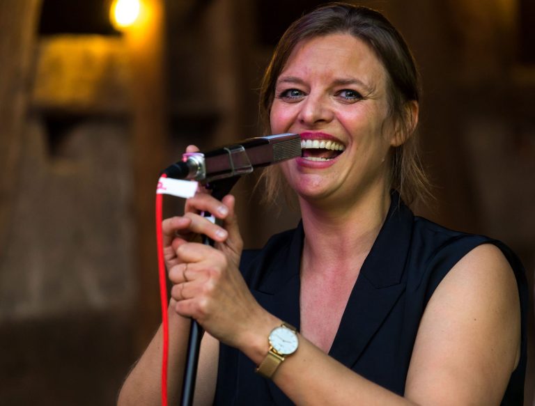 Ann Singt - Fotograf Jörg-Peter Hohmann www.joerg-peter.photo   